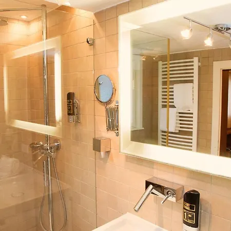Hotel Prisma Parkhotel Wehrle 4*